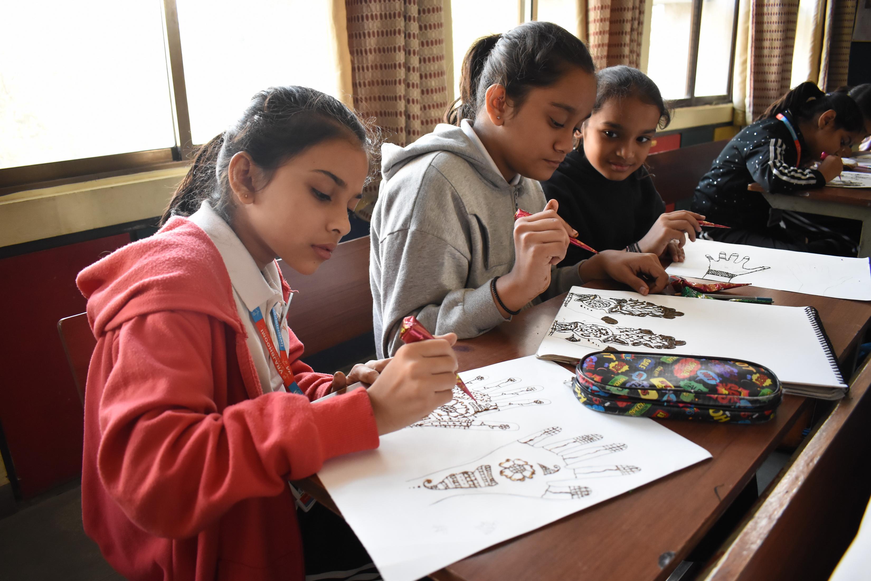 Mehandi / Tattoo Competition (Std V)